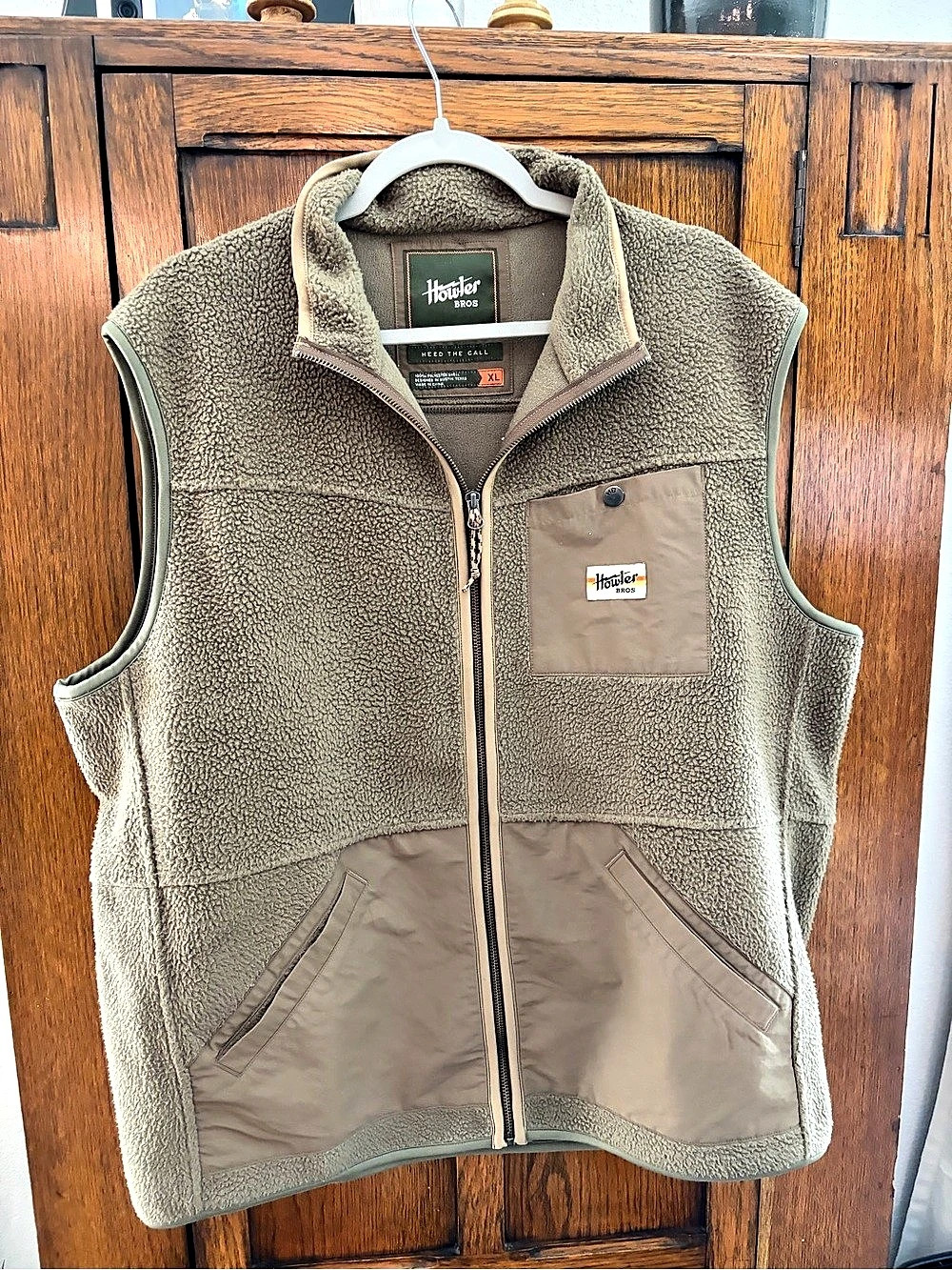 Howler Bros Harker's Flannel-Lined Vest Fleece Vest in Brown XL Like New